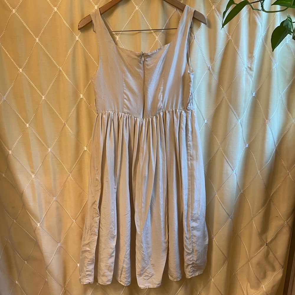 Silk empire dress - Picture 3 of 3